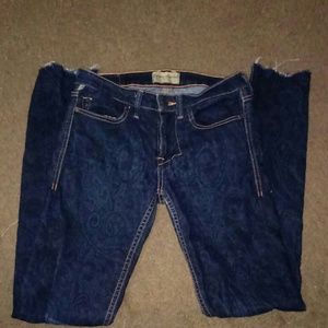 Jeans size 28